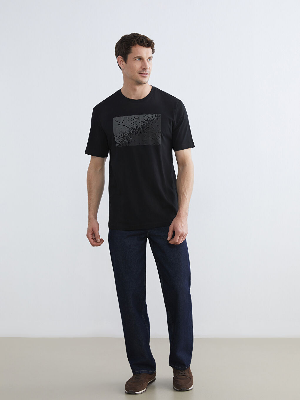 Siyah Bisiklet Yaka Baskılı Penye Erkek Tişört-1