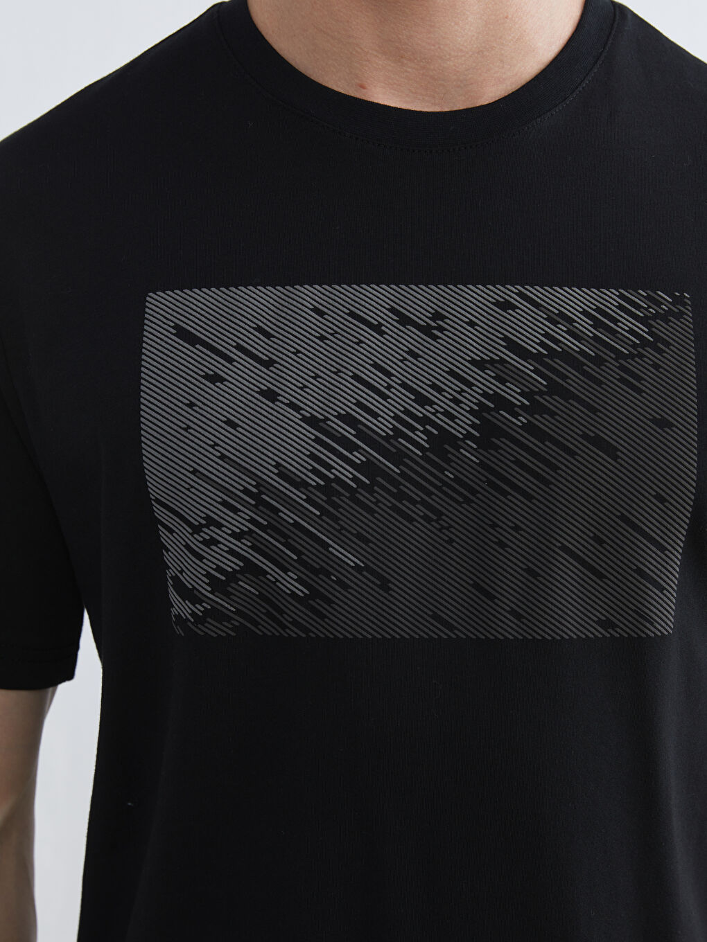 Siyah Bisiklet Yaka Baskılı Penye Erkek Tişört-2