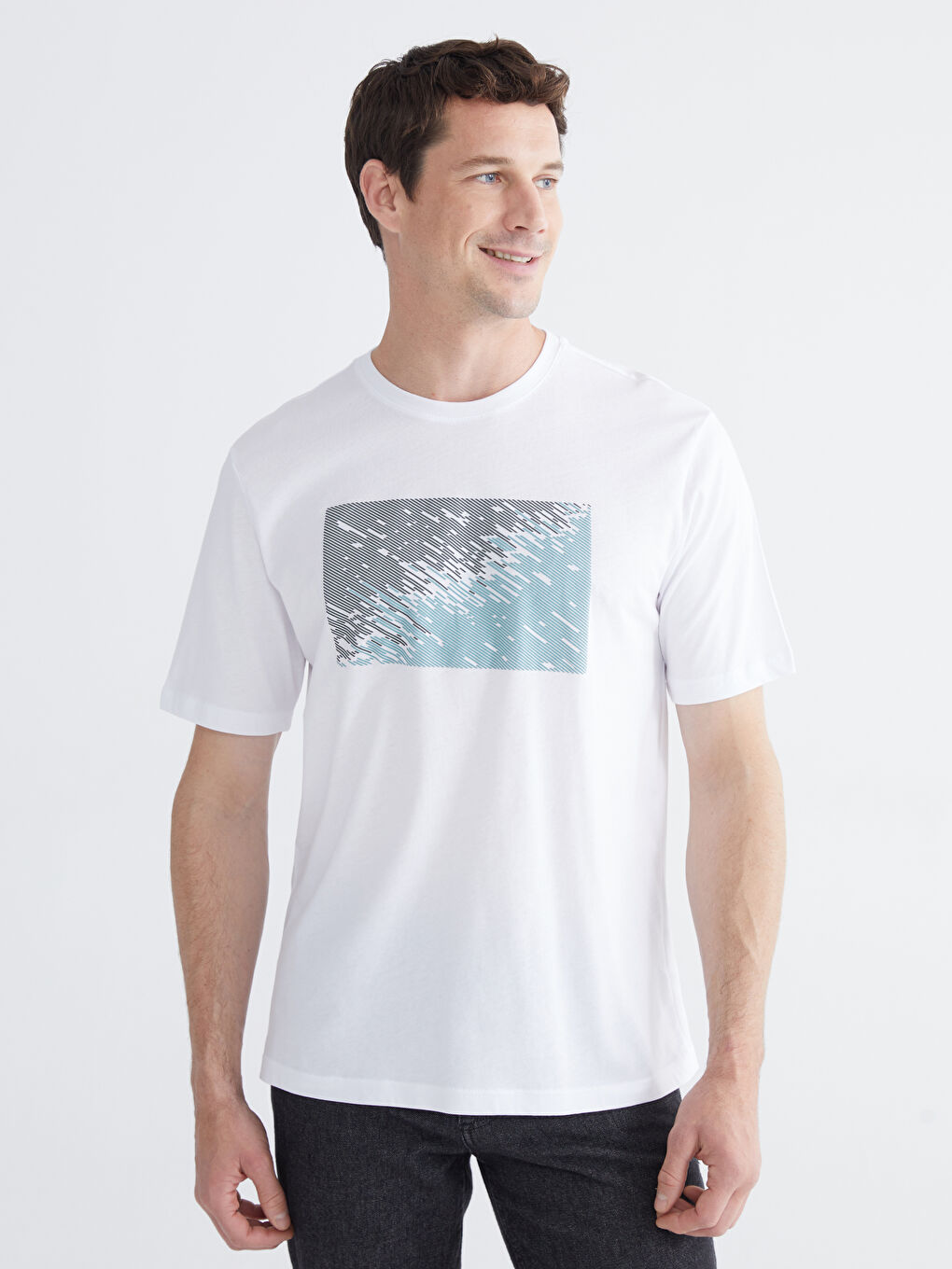 Beyaz Bisiklet Yaka Baskılı Penye Erkek Tişört