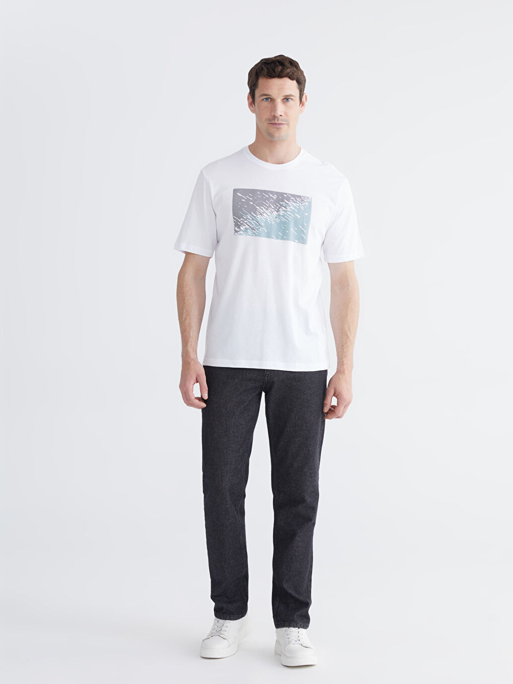 Beyaz Bisiklet Yaka Baskılı Penye Erkek Tişört-1