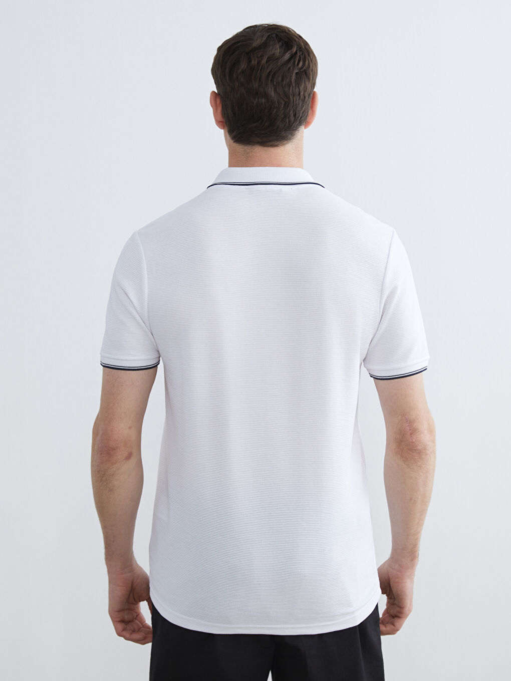 Beyaz Polo Yaka Kısa Kollu Erkek Dokulu Tişört-3