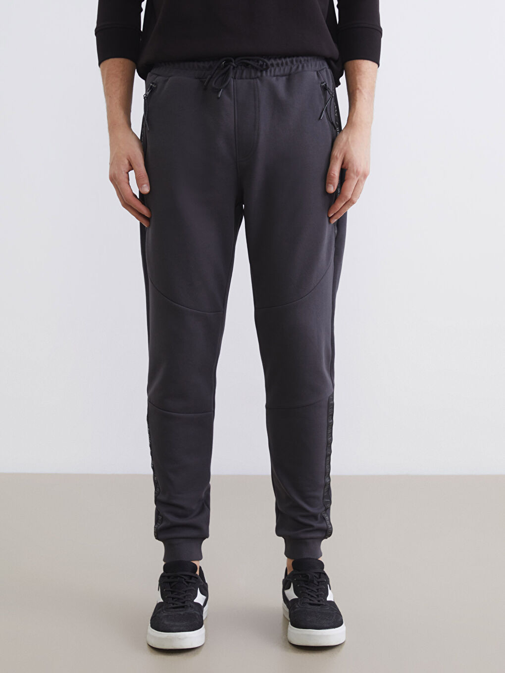 Antrasit Standart Kalıp Erkek Jogger Eşofman Altı-1