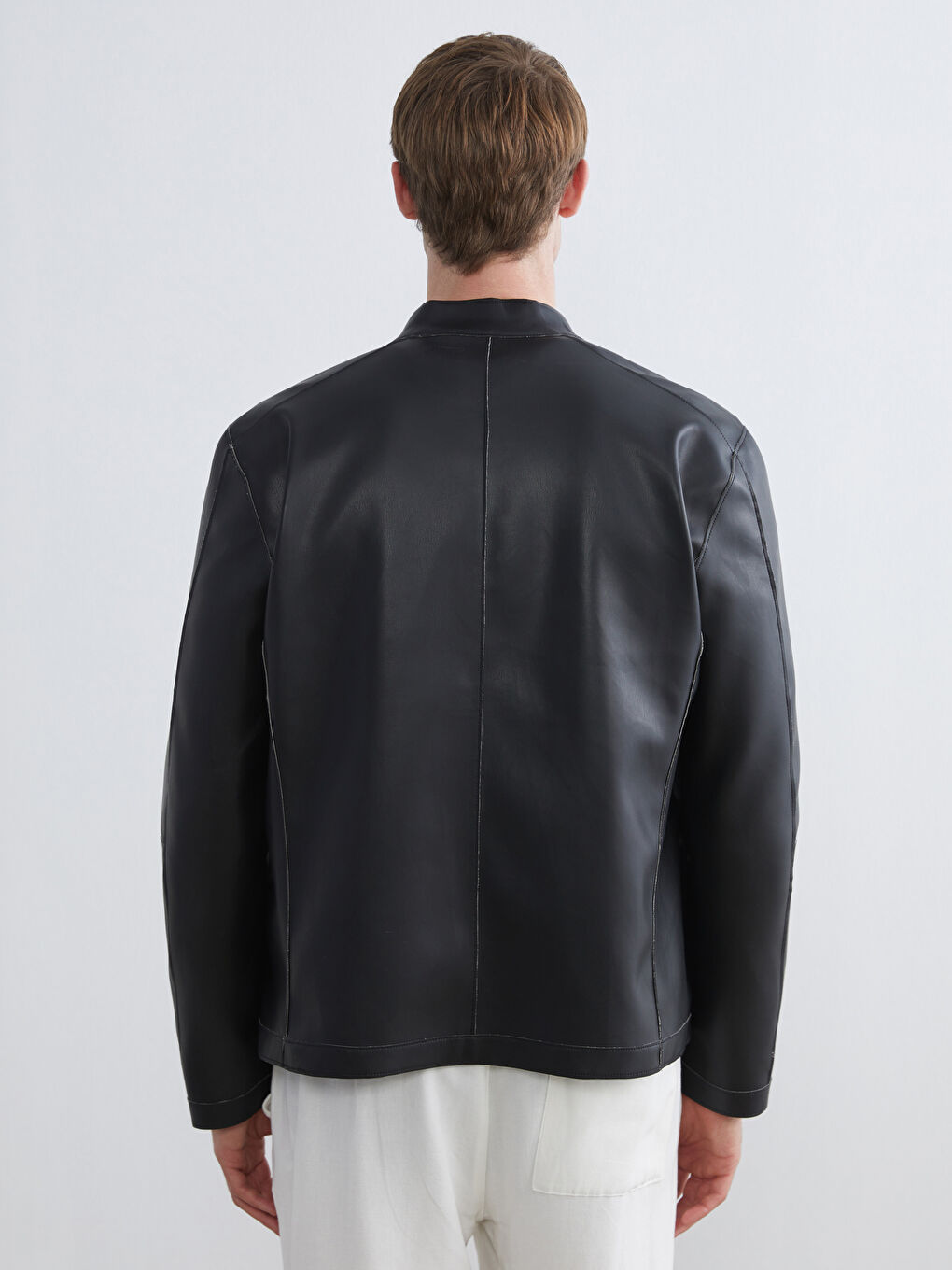 Bej Standart Kalıp Dik Yaka Erkek Deri Görünümlü Mont-5