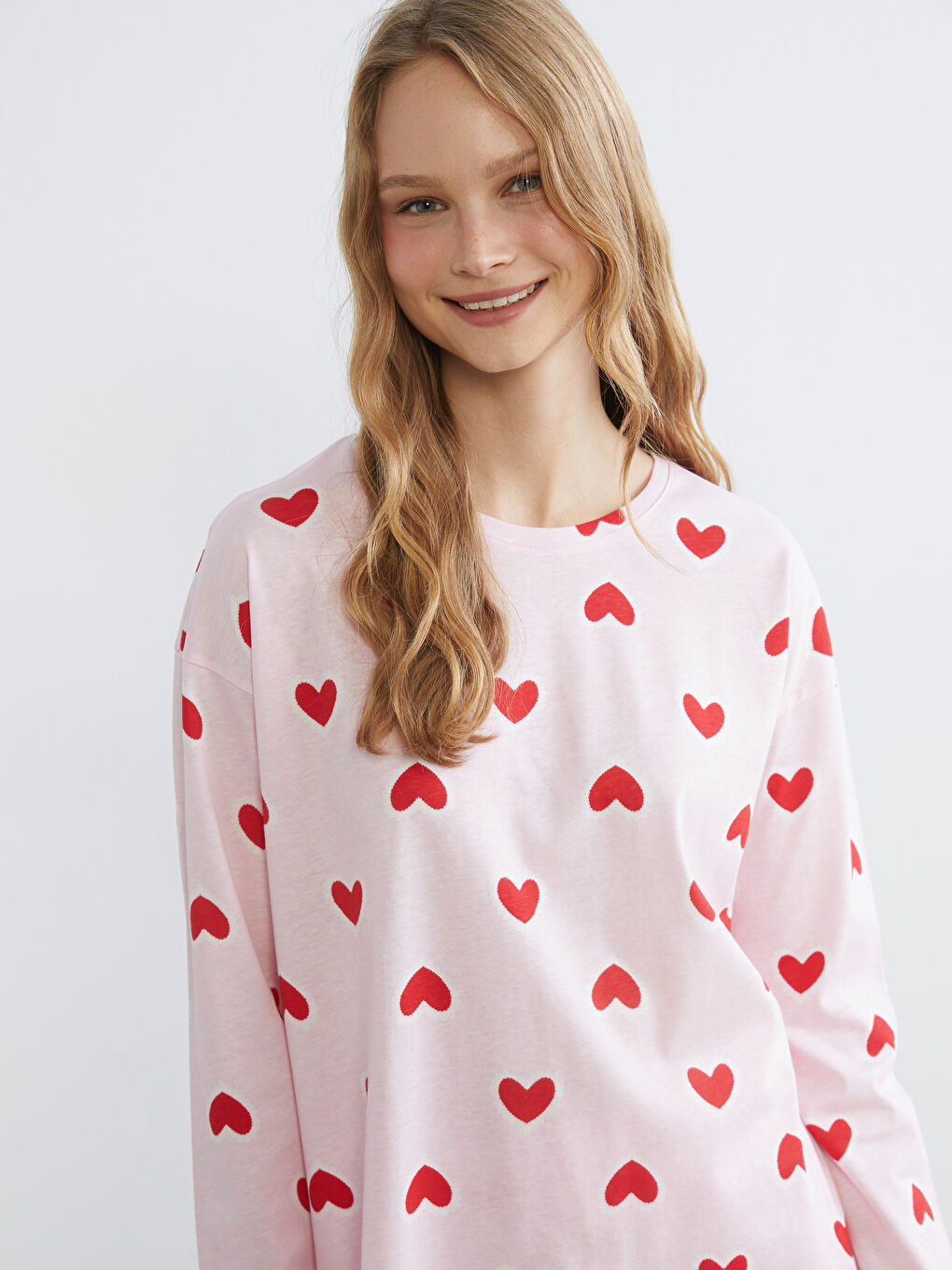 Pembe Bisiklet Yaka Kalp Baskılı Kadın Pijama Takımı-1