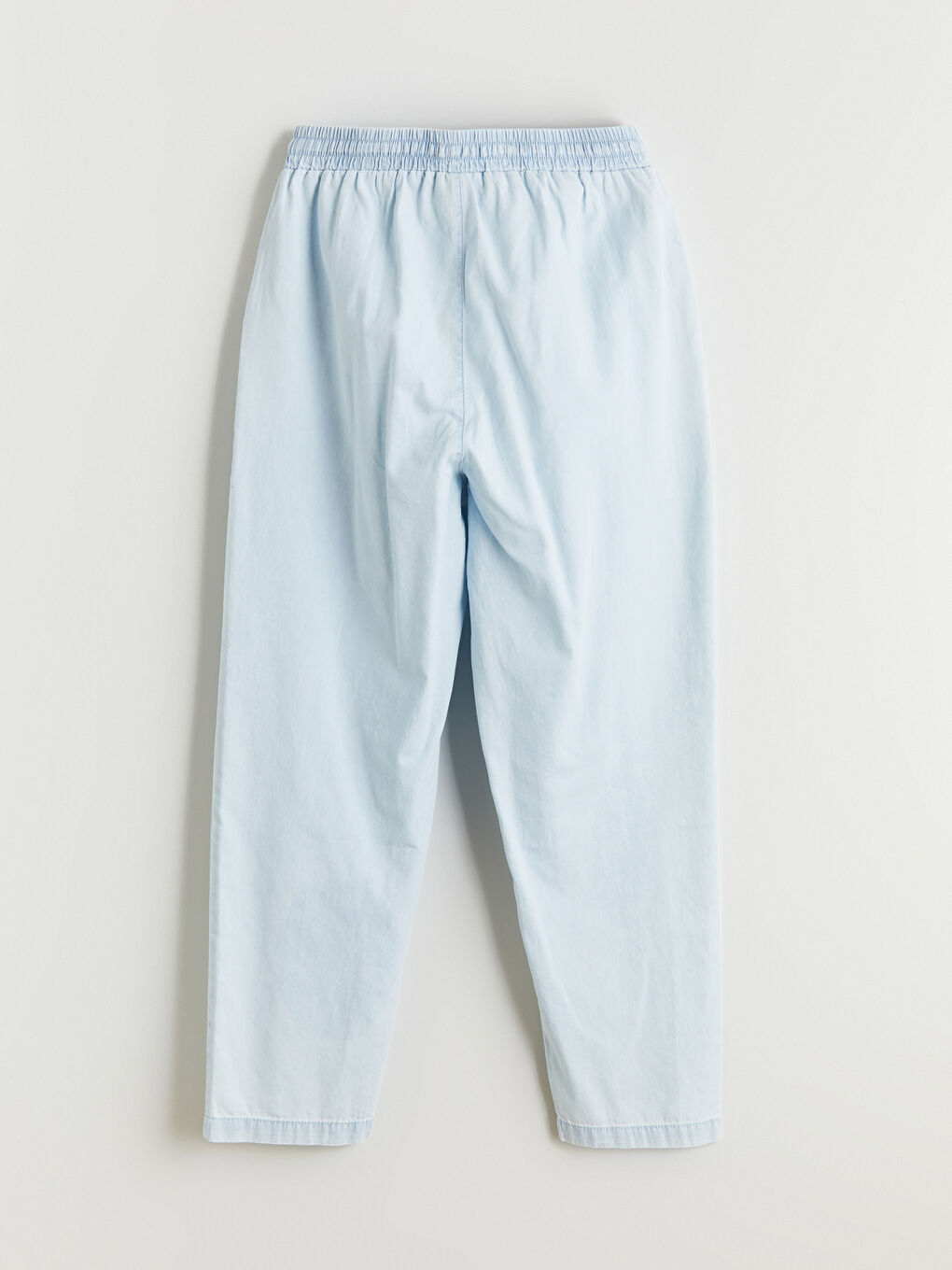 Женские джинсы морковного кроя с эластичным поясом-5