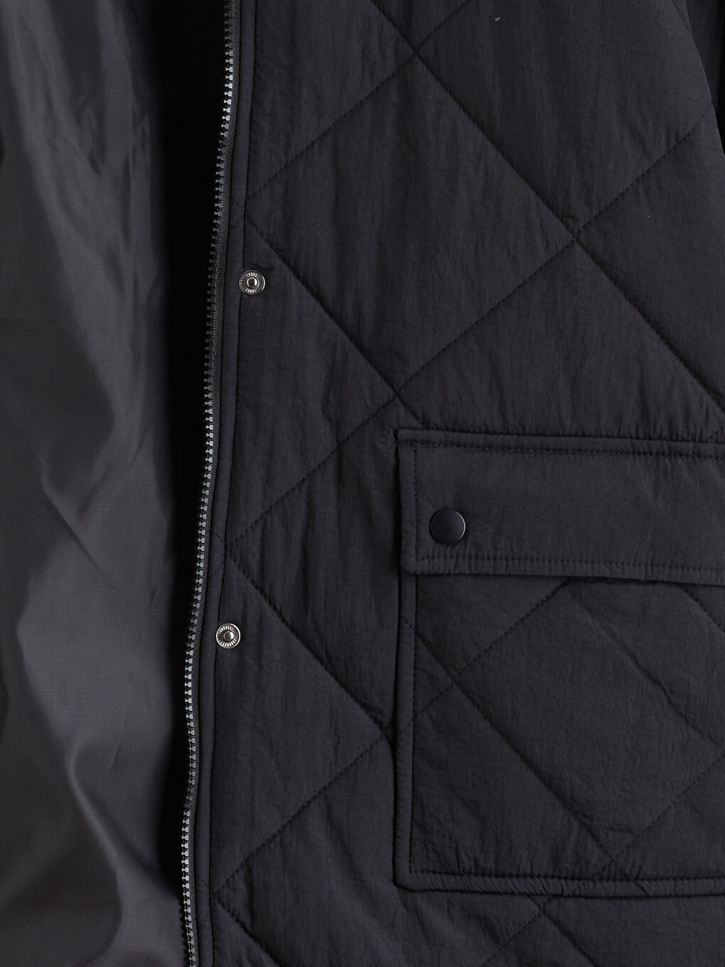 Siyah Kapüşonlu Kapitone Kadın Şişme Mont-7