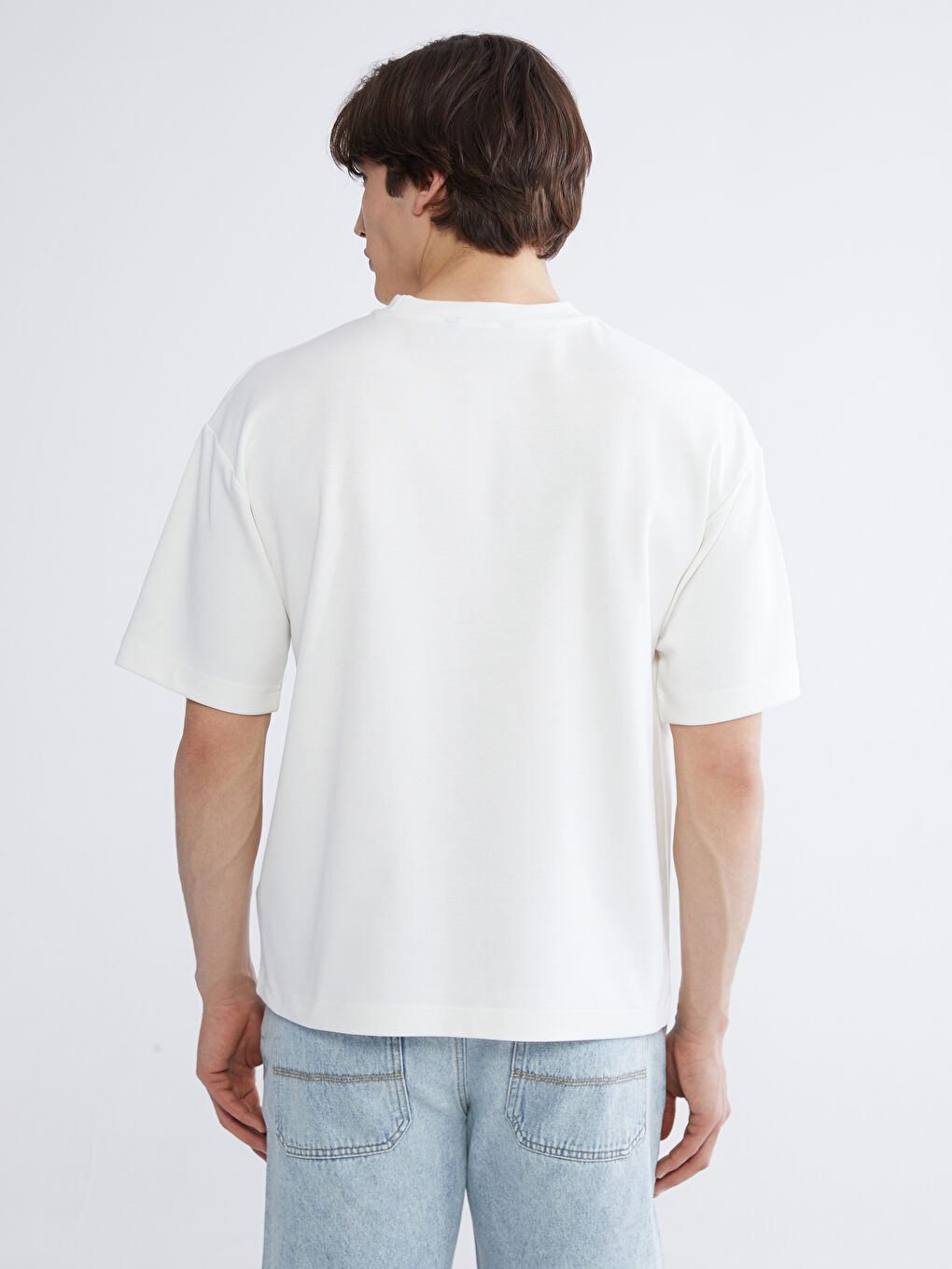 Мъжка тениска с кръгло деколте и отпечатан модел-3