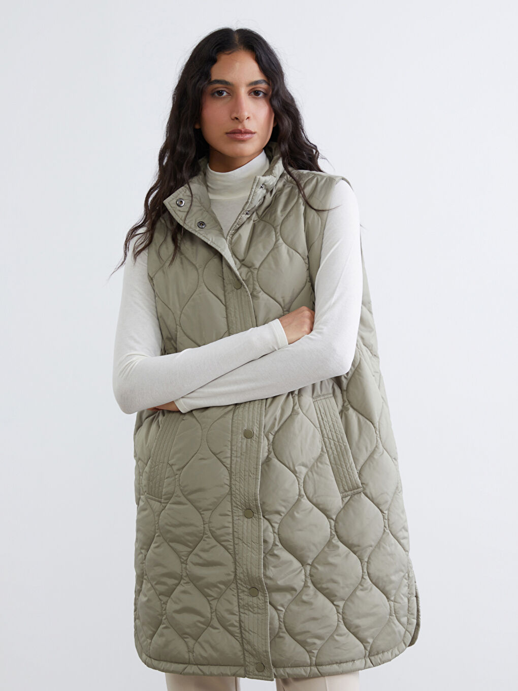 Haki Dik Yaka Kapitone Kadın Şişme Yelek