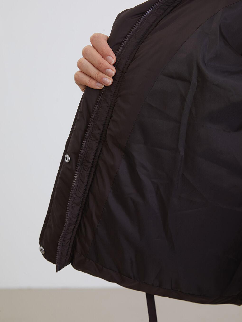 Bordo Kapüşonlu Oversize Kadın Şişme Mont-3