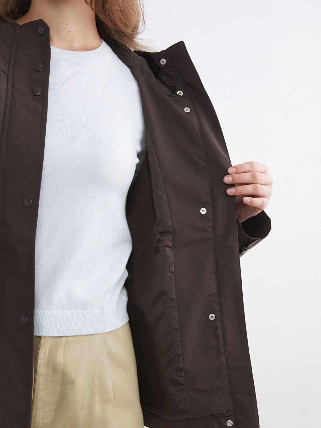 Kahverengi Kapüşonlu Oversize Kadın Yağmurluk-3