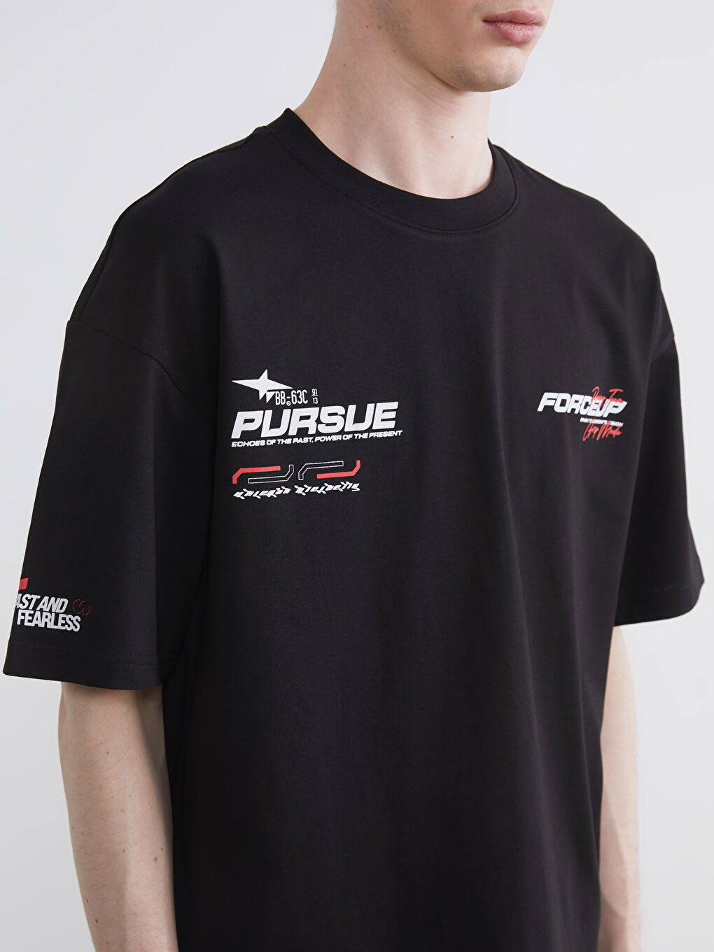 Siyah Bisiklet Yaka Baskılı Erkek Tişört-2