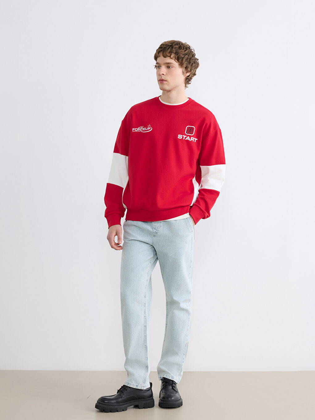 Мъжки суитшърт с принт и обло деколте-3