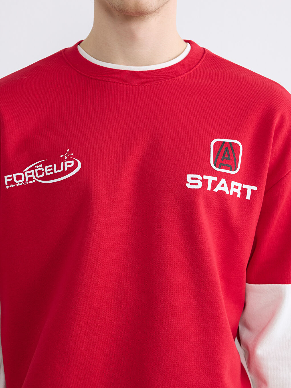 Мъжки суитшърт с принт и обло деколте-5