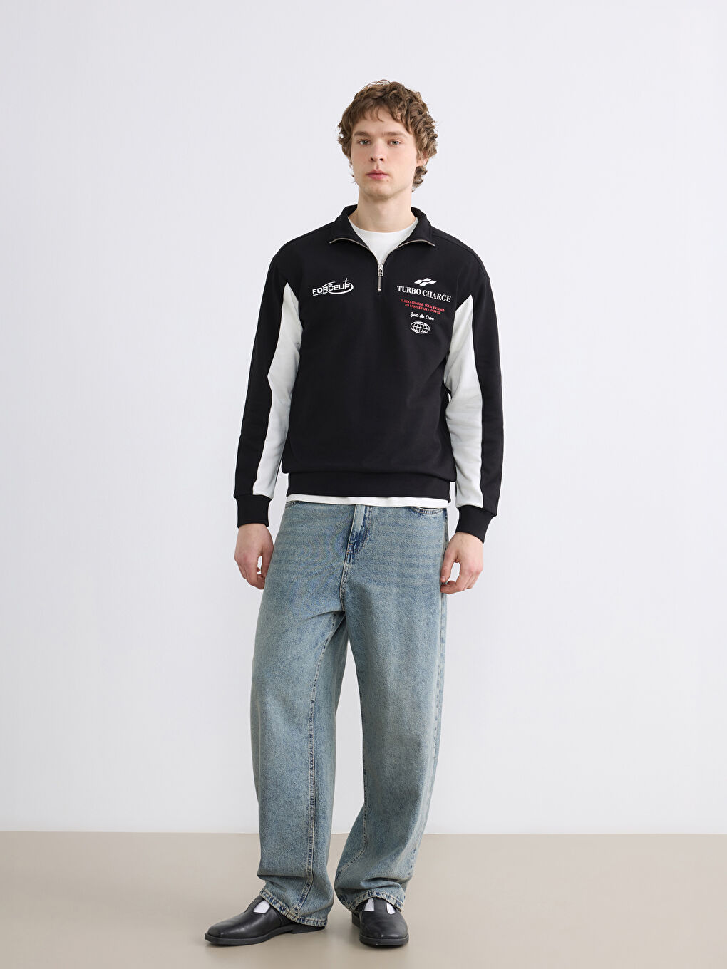 Мъжки суитшърт с половин цип и висока яка с принт-3