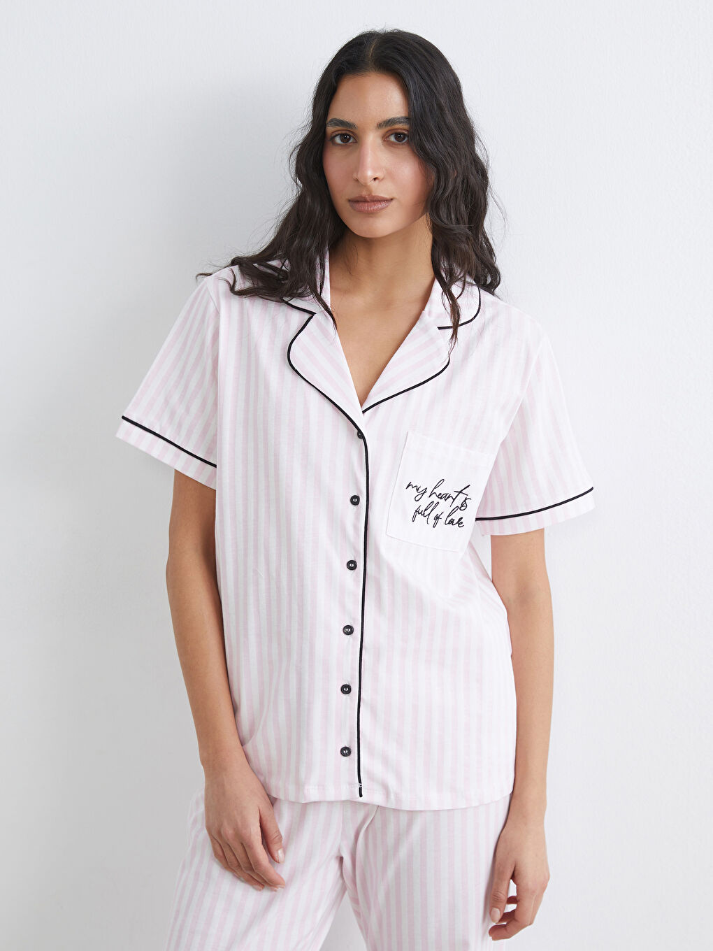 Ekru Gömlek Yaka Çizgili Kadın Pijama Takım