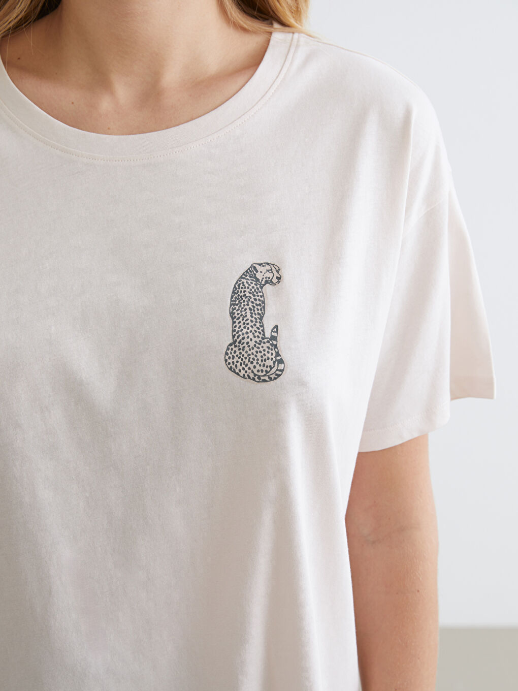 Gri Leopar Desenli Kadın Pijama Takımı-2