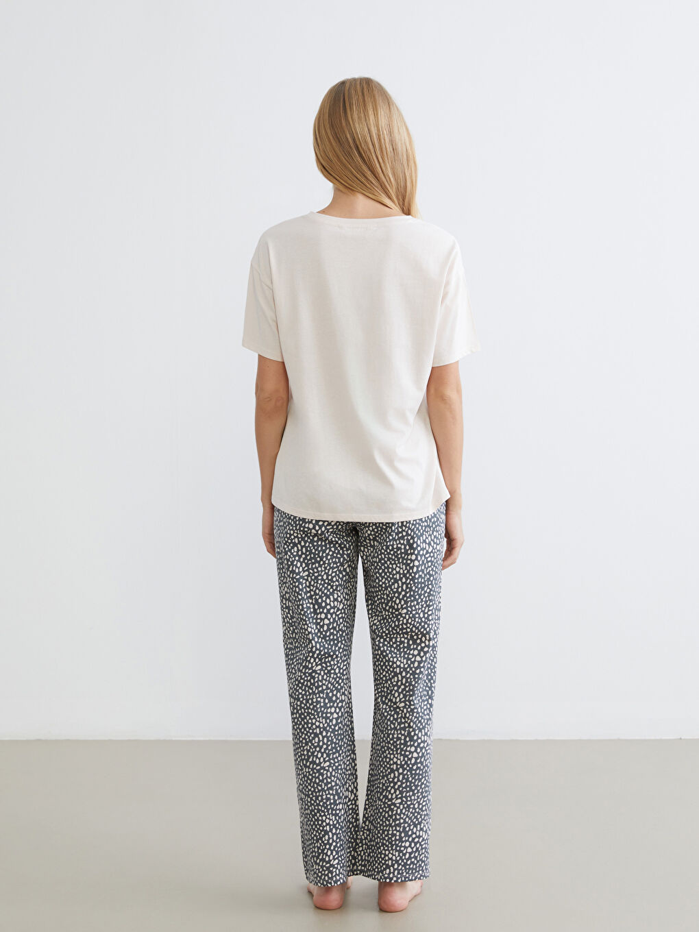 Gri Leopar Desenli Kadın Pijama Takımı-3