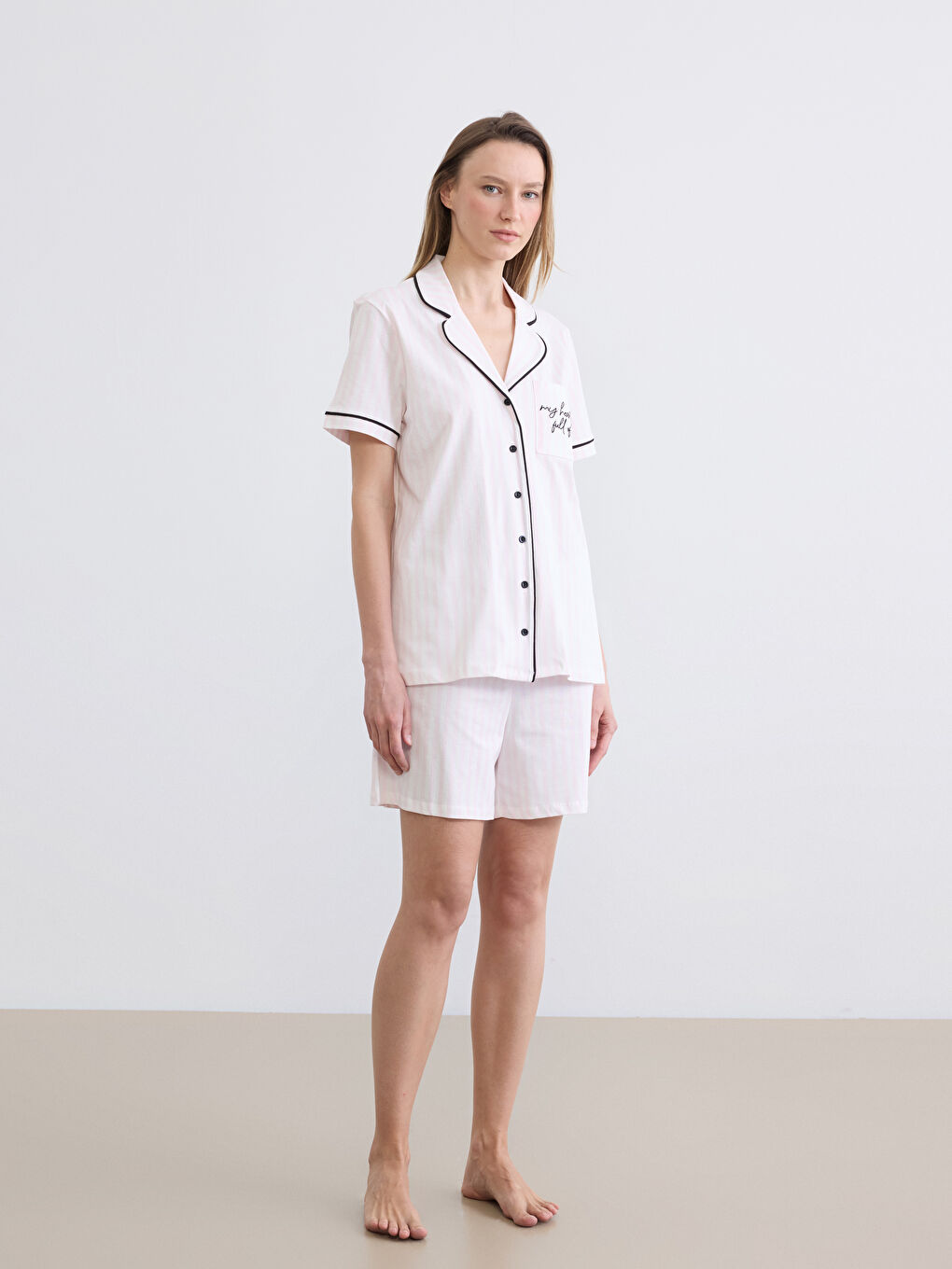 Ekru Gömlek Yaka Çizgili Kadın Şortlu Pijama Takımı-1