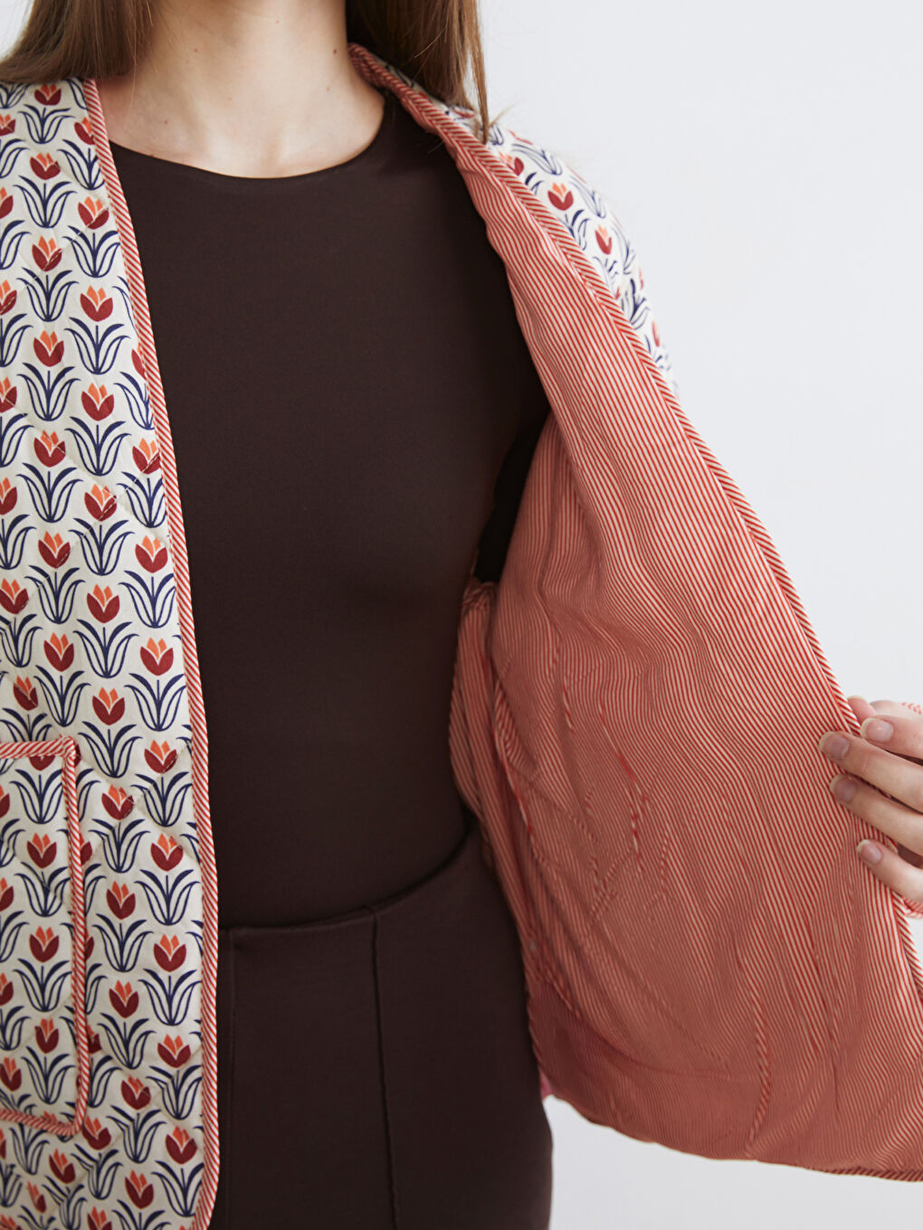 Turuncu Çiçekli Oversize Kadın Mont-3