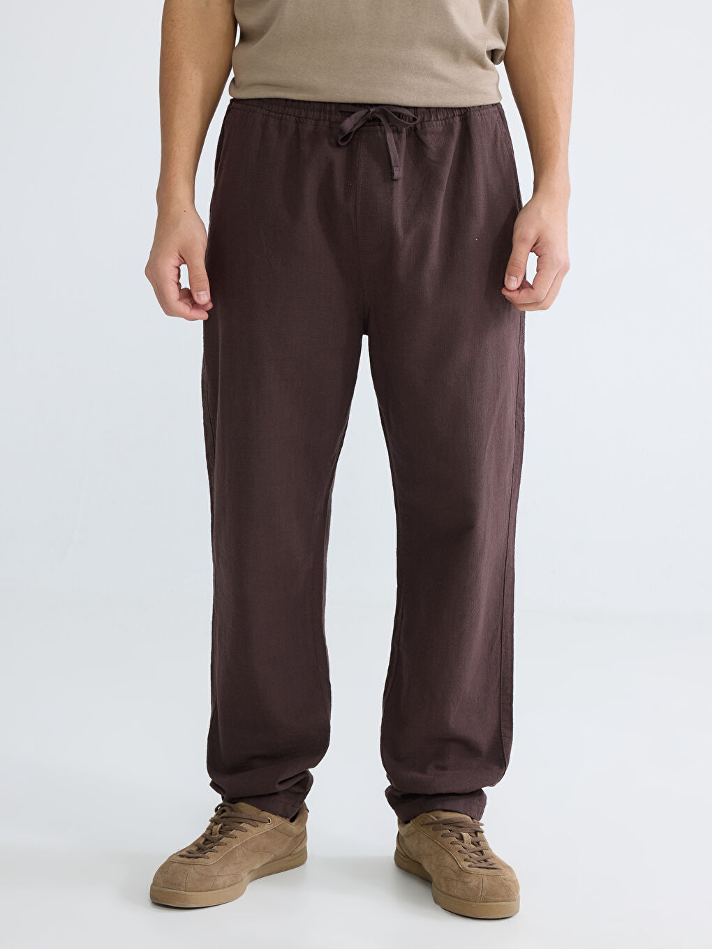 Kahverengi Rahat Kalıp Keten Görünümlü Erkek Pantolon-2