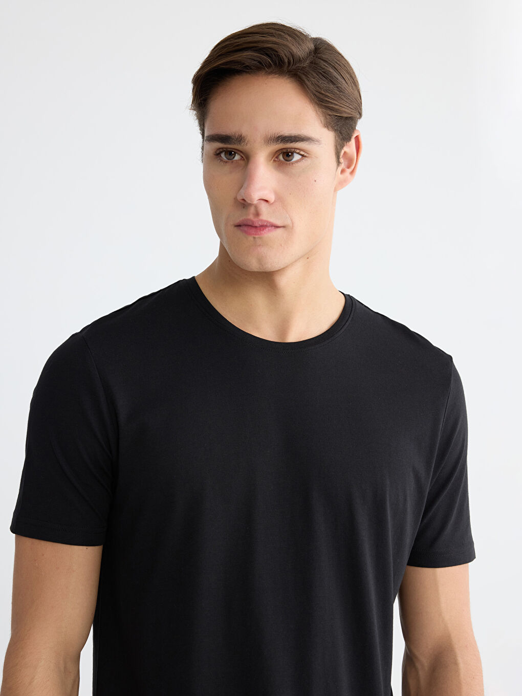 Siyah Bisiklet Yaka Erkek Tişört