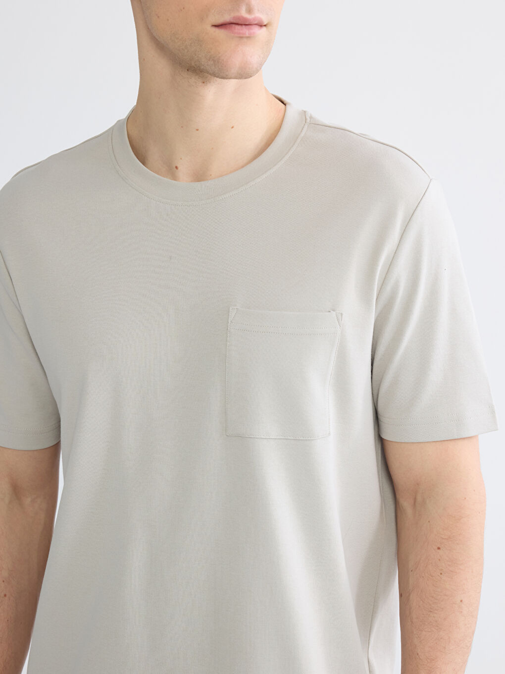 Muška majica sa okruglim izrezom-2