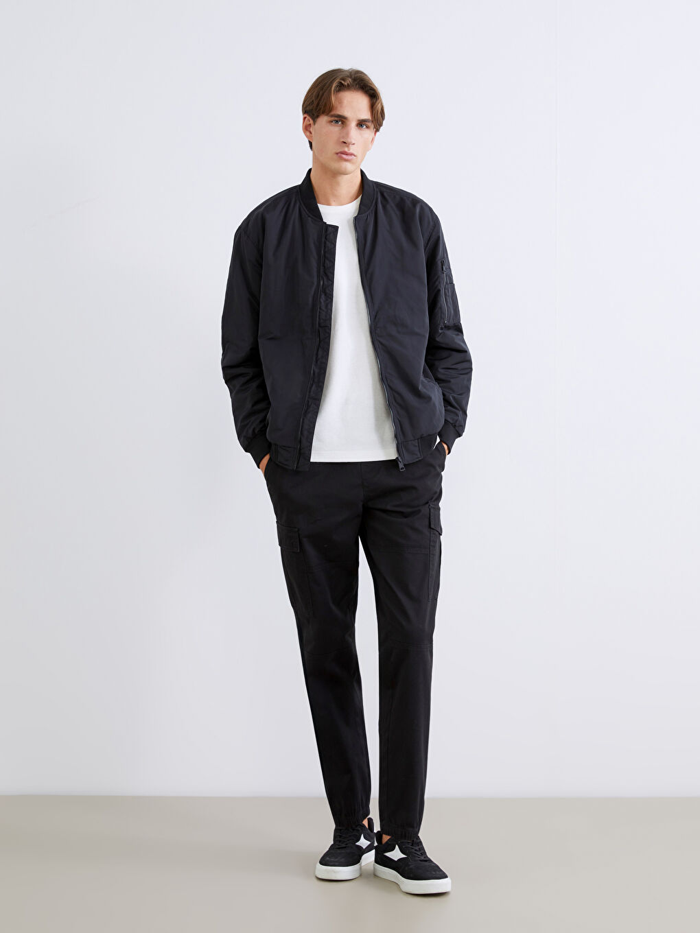 CRNA Pantalone Muškarac