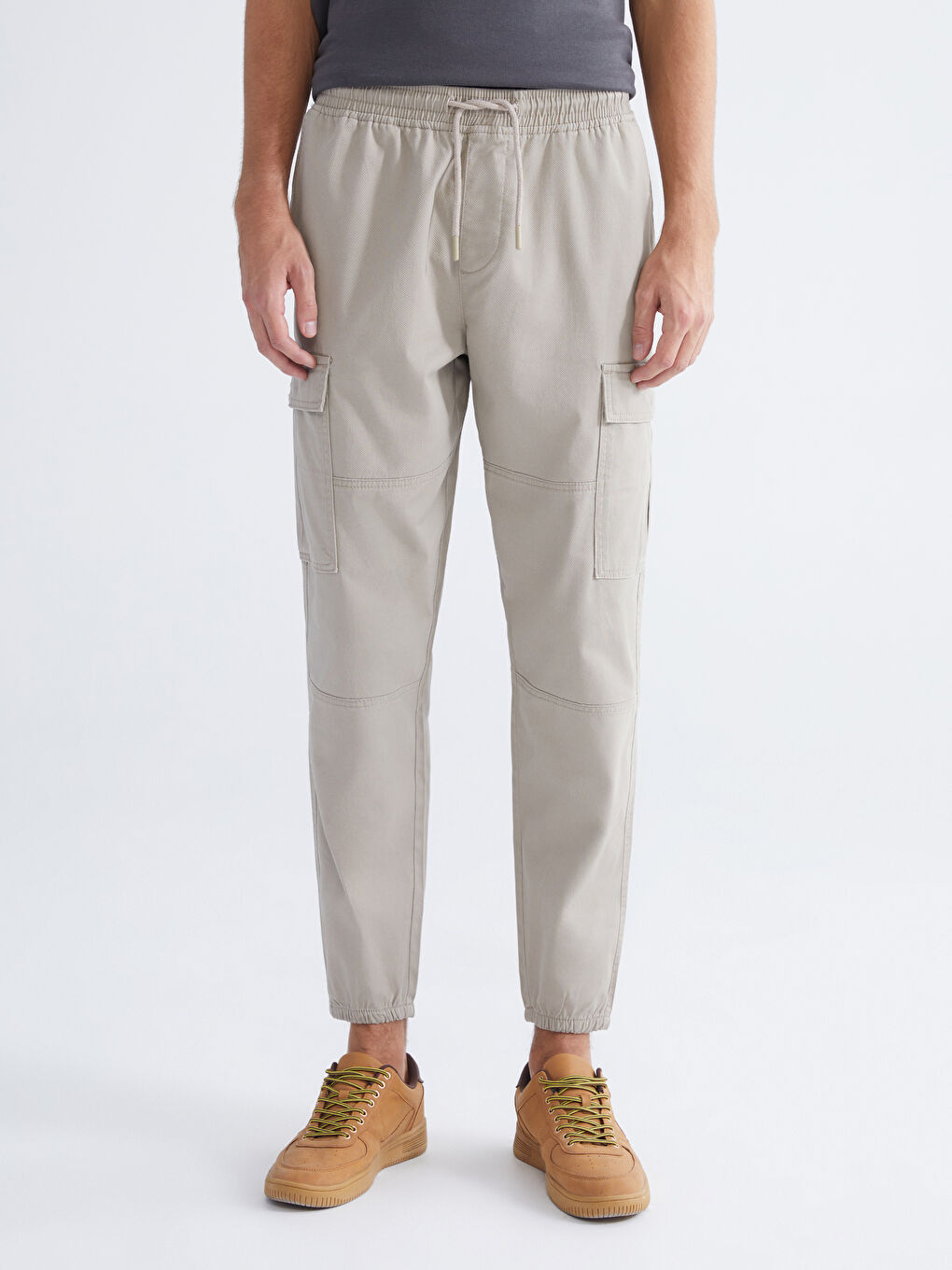 BEŽ Pantalone Muškarac-1