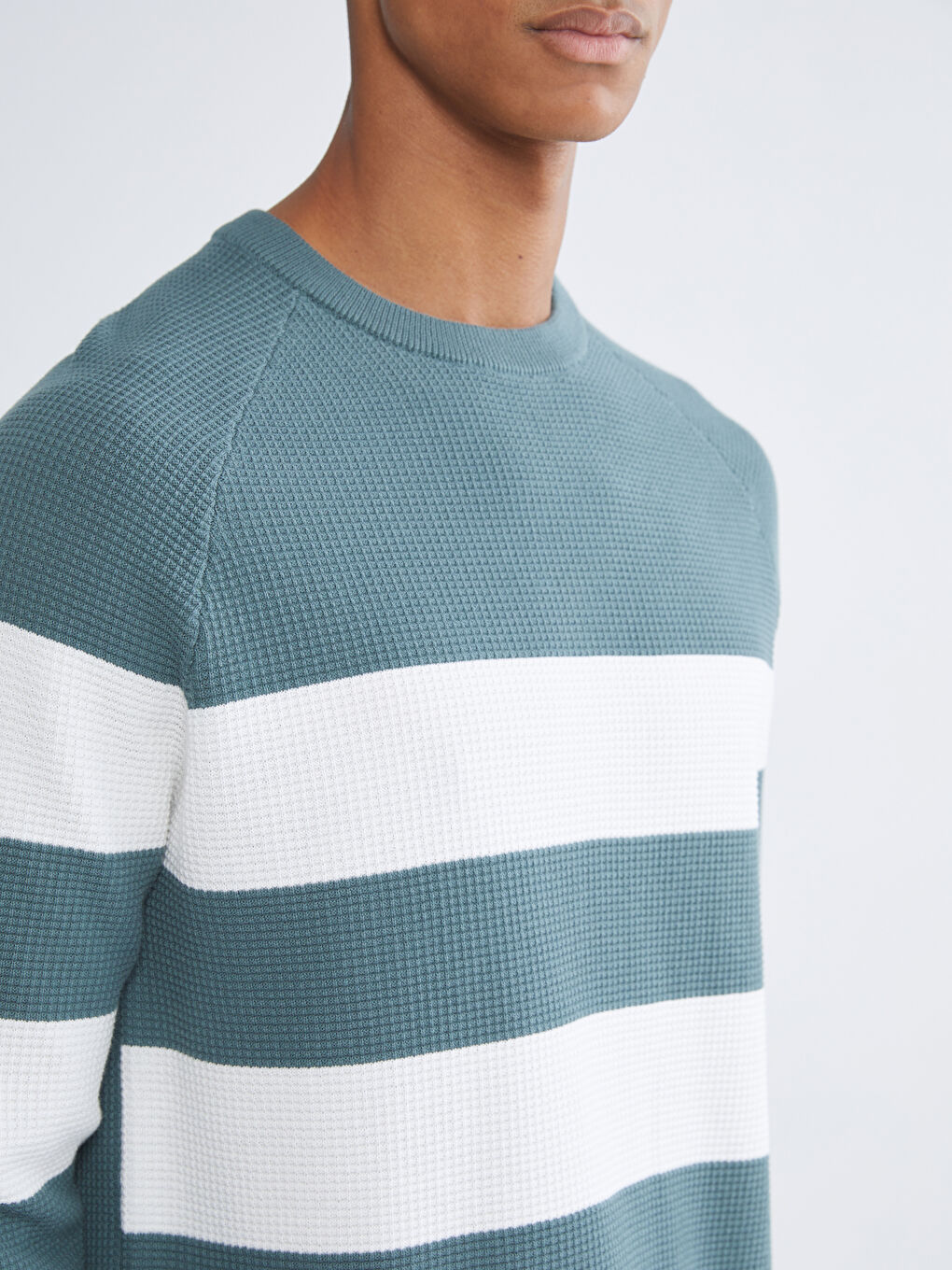 მამაკაცები მწვანე სვიტერი-2