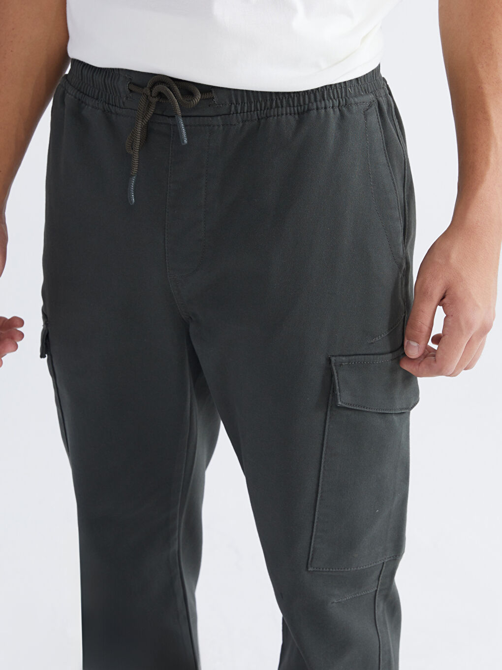 Man GREEN Cargo Trousers-2