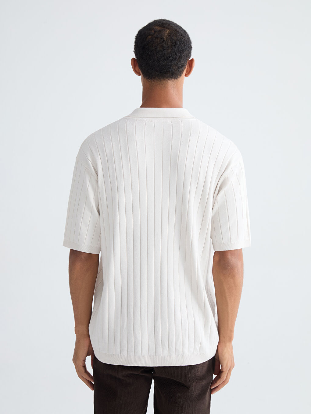 Мужской свитер с воротником поло и коротким рукавом-3