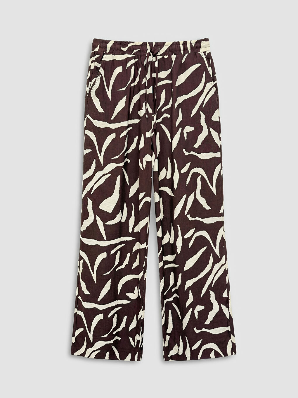 بنطلون بني امرأة