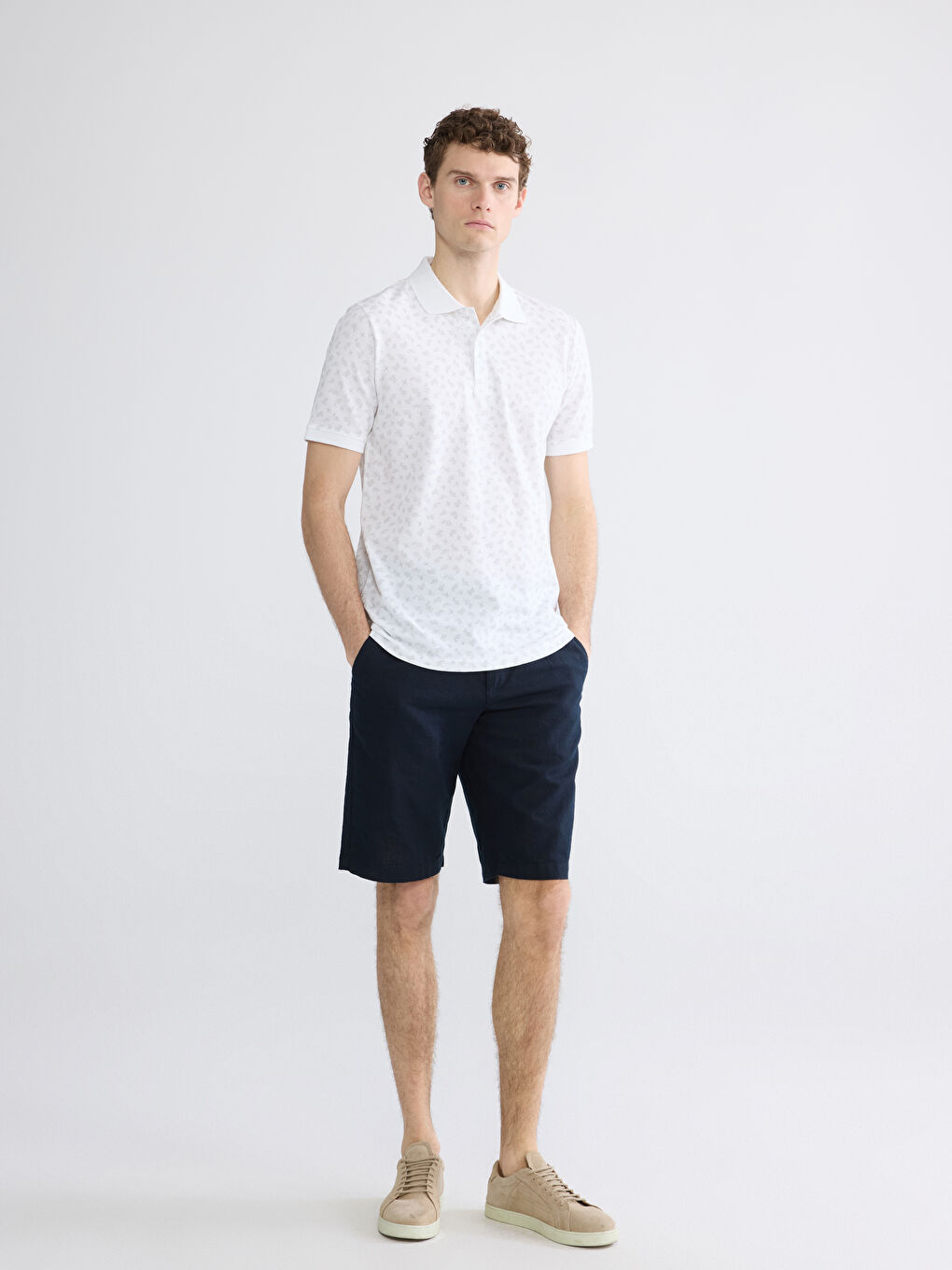 Мъж Бяло Тениска-1