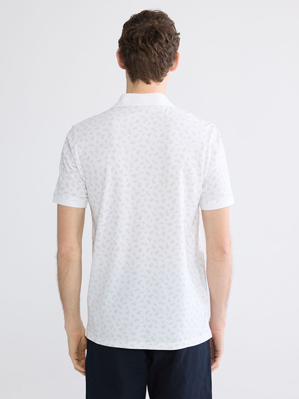 Мъж Бяло Тениска-3