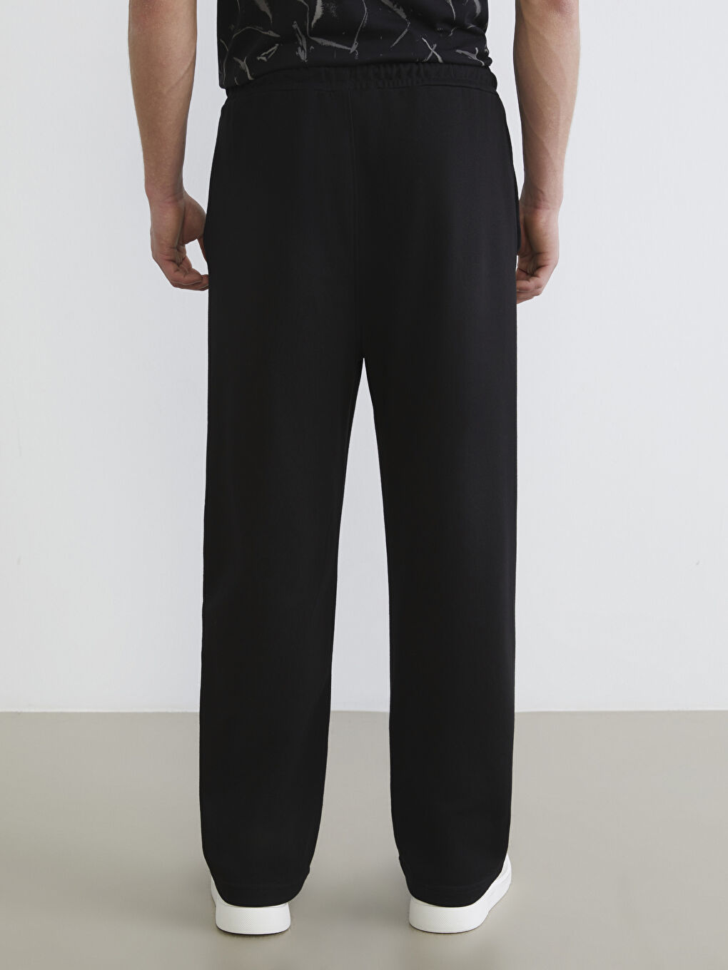 Siyah Rahat Kalıp Erkek Kalın Eşofman Altı-3