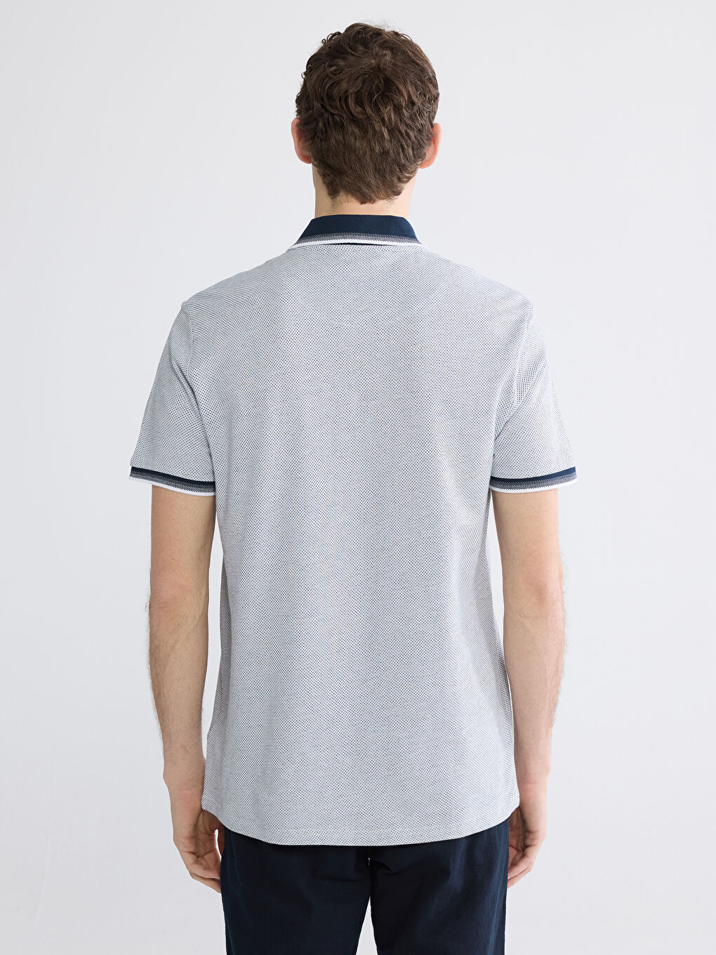 Мъж Бяло Тениска-3