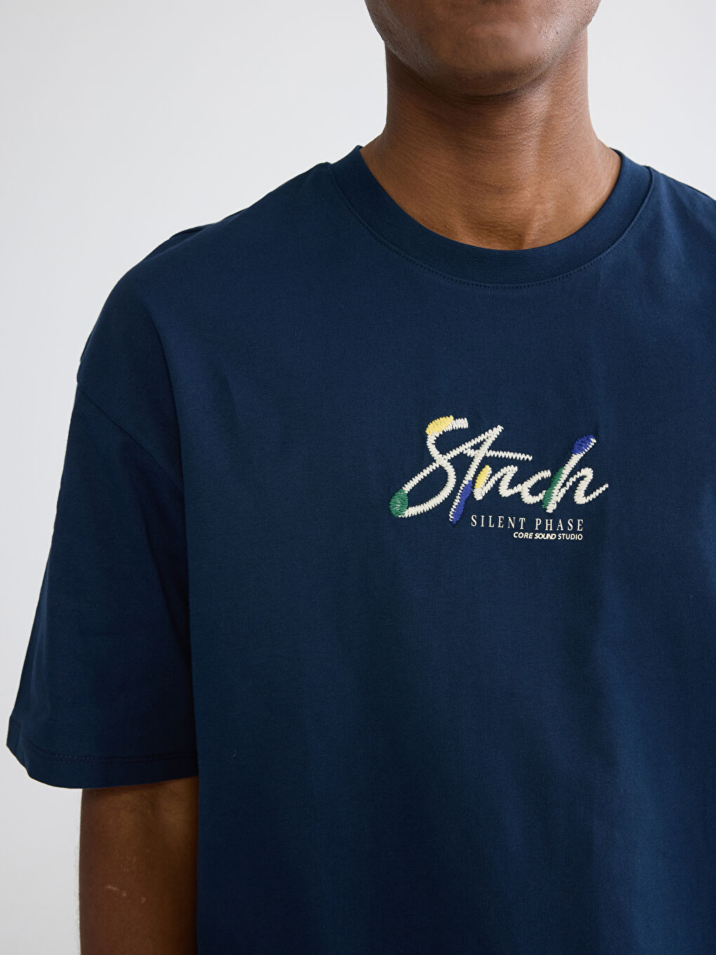 Lacivert Bisiklet Yaka Baskılı Erkek Tişört-2