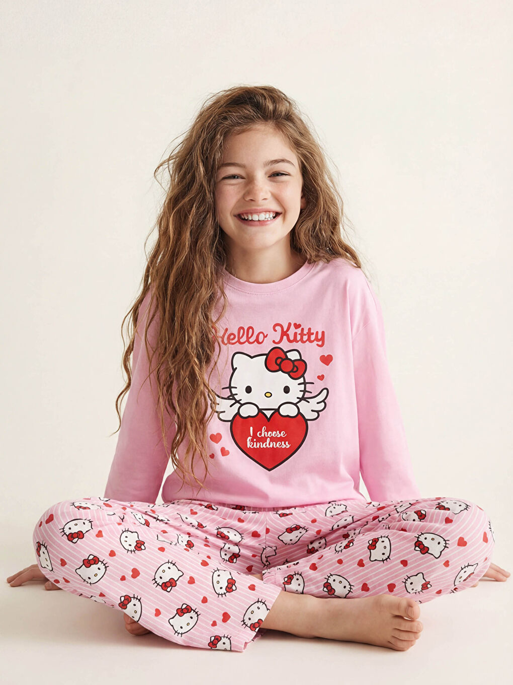 Crew Neck Hello Kitty Printed Girls' Pyjama Set-1
