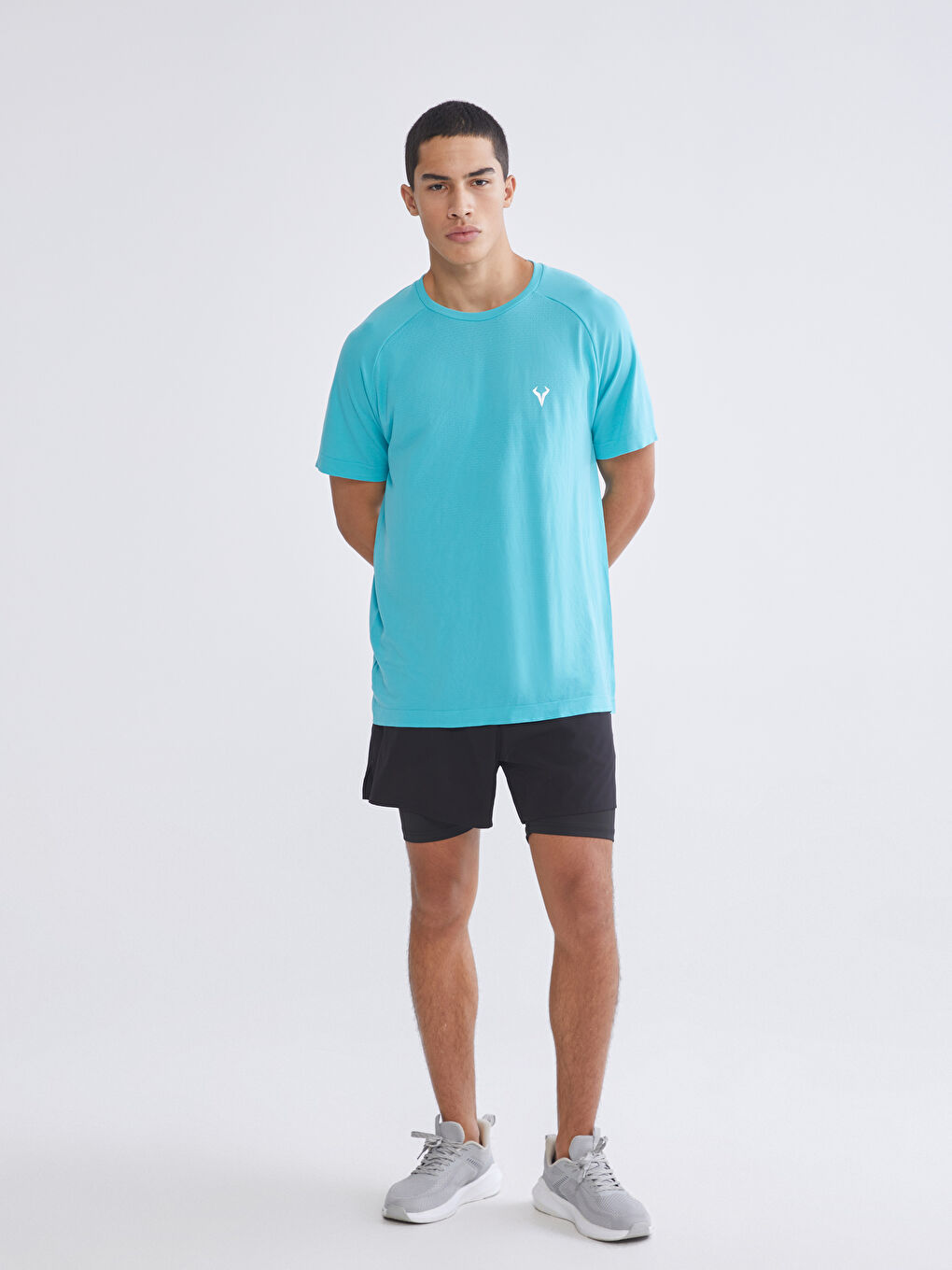 تيشيرت رياضي فيروزي رجل-1
