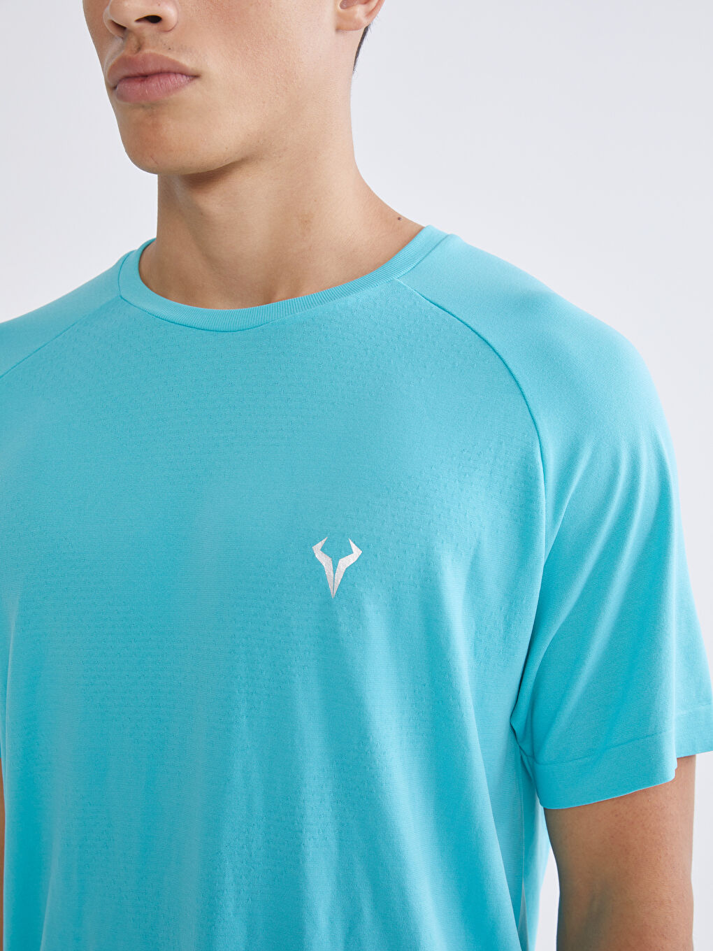 تيشيرت رياضي فيروزي رجل-2