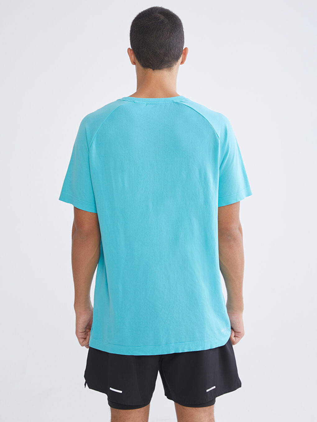 تيشيرت رياضي فيروزي رجل-3
