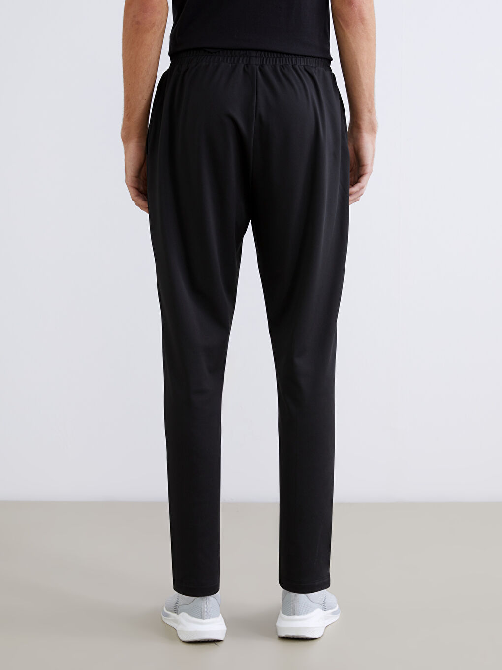 Man BLACK Sweatpants-3