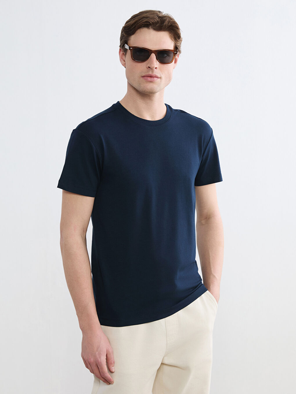 تۆپی بیجامە شینی تۆخ پیاو