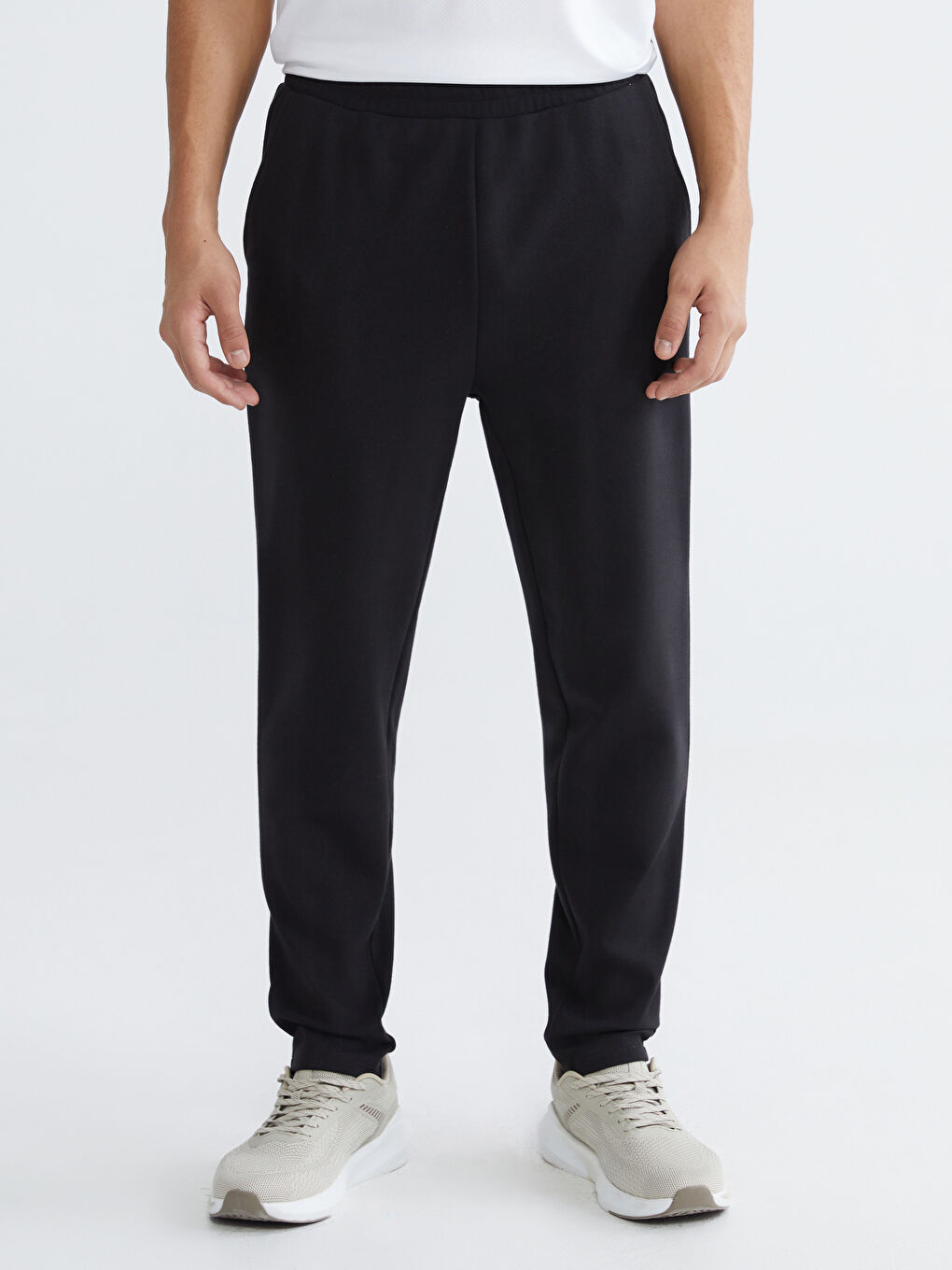 Siyah Standart Kalıp Erkek Eşofman Altı-1