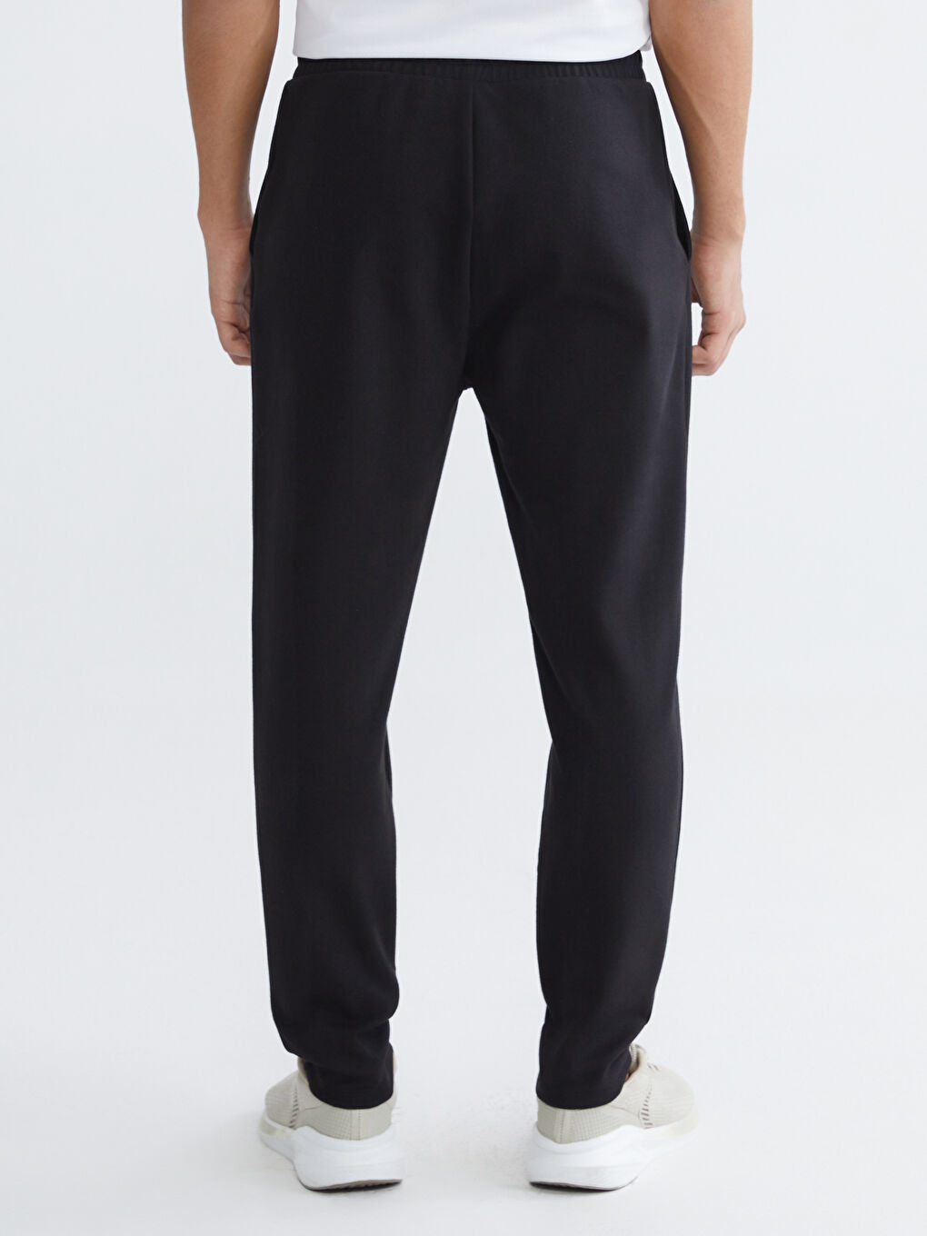 Siyah Standart Kalıp Erkek Eşofman Altı-3