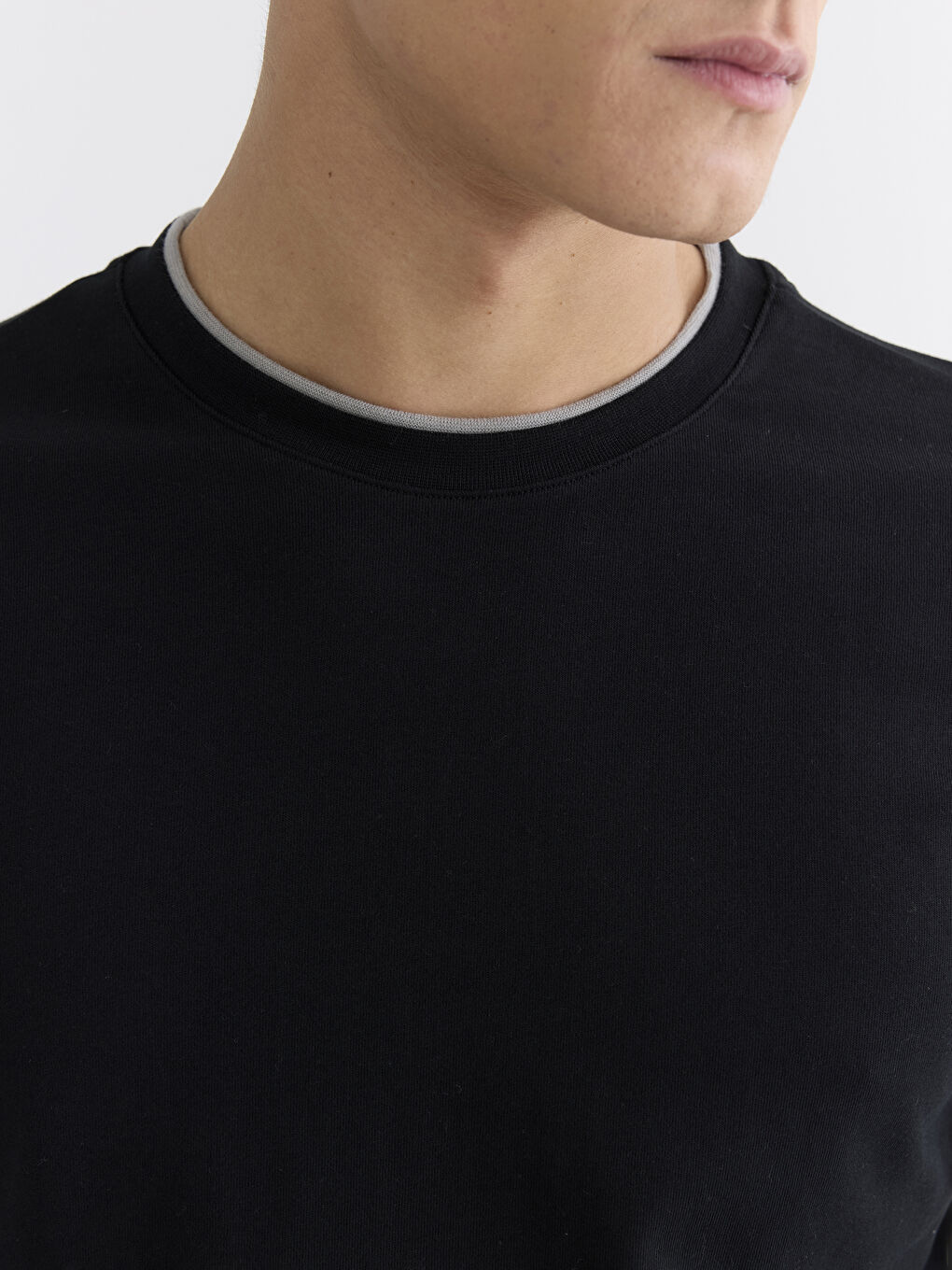 Siyah Bisiklet Yaka Erkek Pijama Üst-3