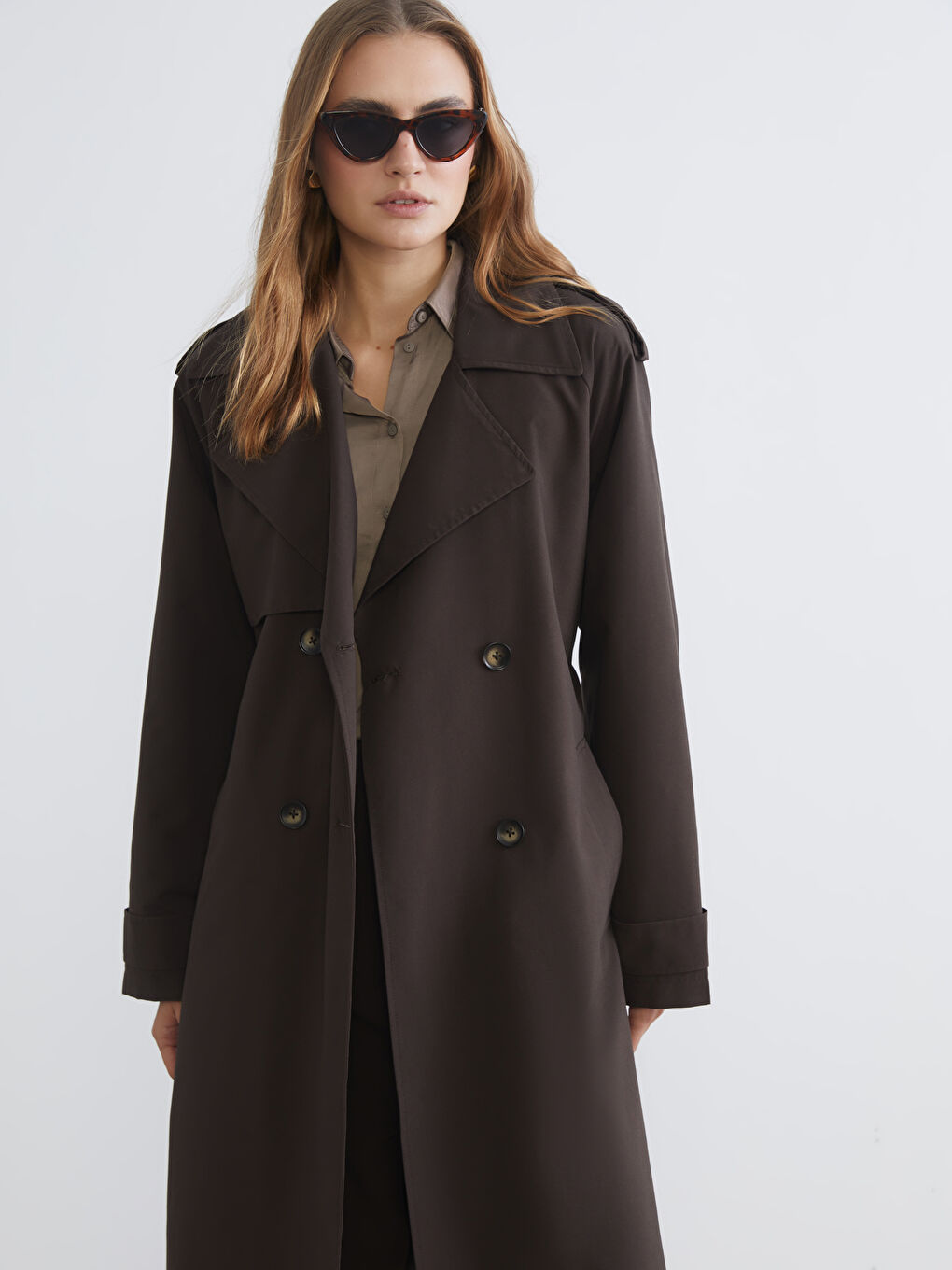 Kahverengi Kruvaze Yaka Kadın Trençkot-1