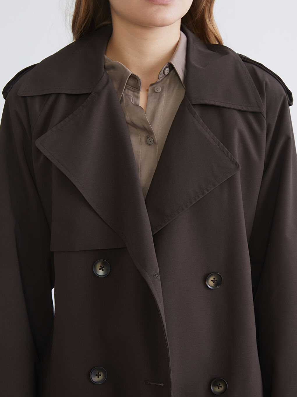 Kahverengi Kruvaze Yaka Kadın Trençkot-2