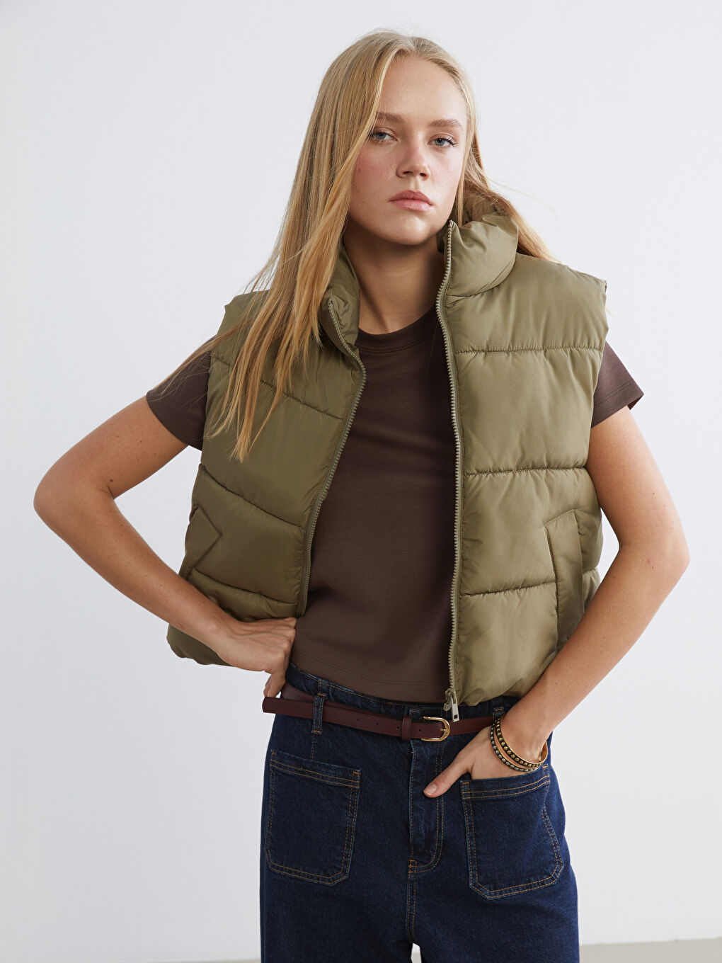 Puf Ženski Prsluk sa Levak Izrezom