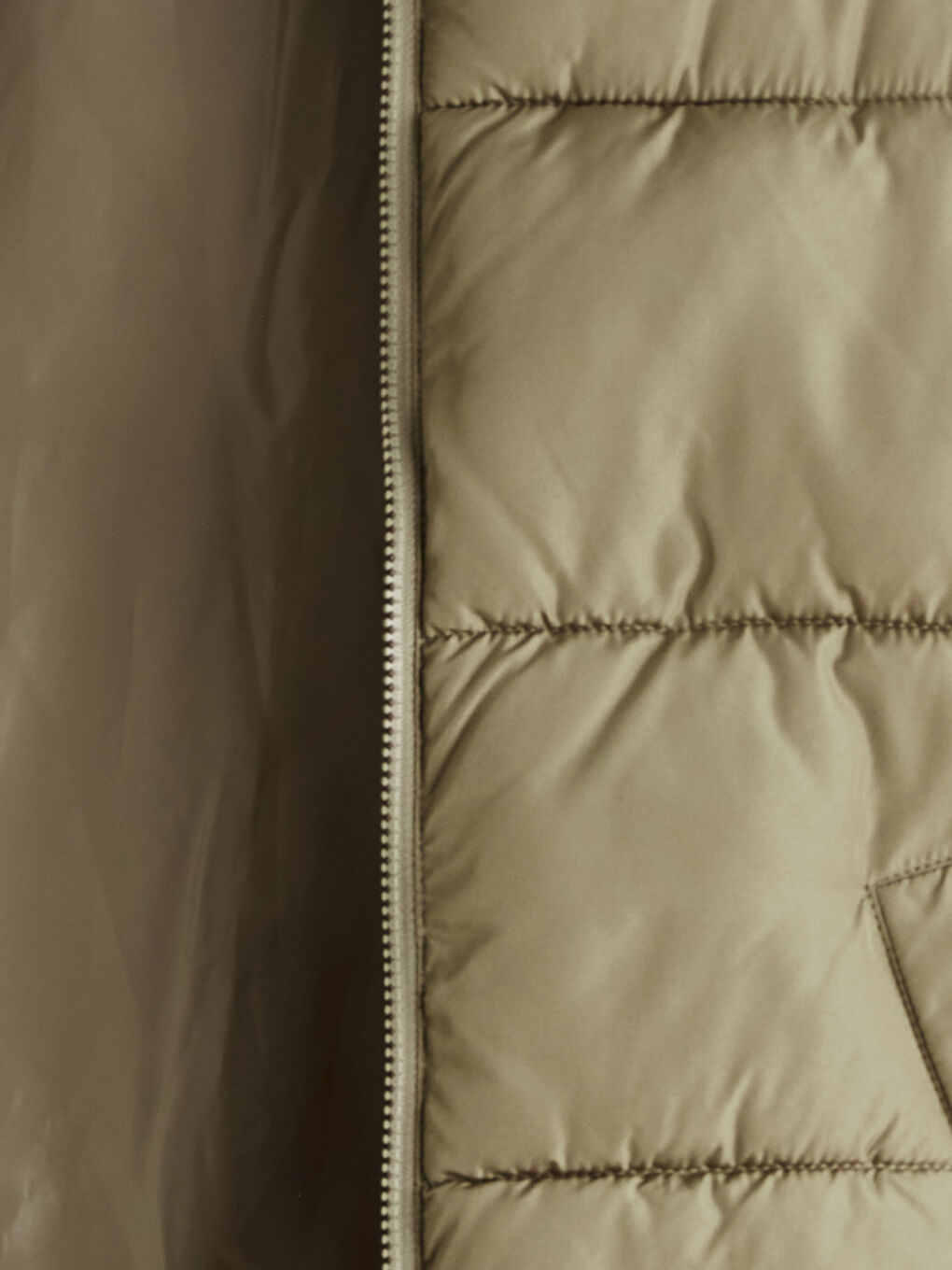 Puf Ženski Prsluk sa Levak Izrezom-6